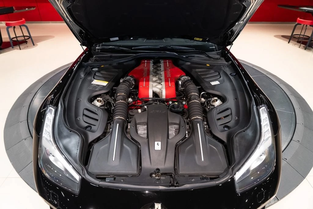 2019 Ferrari GTC4Lusso - Image 24 of 31