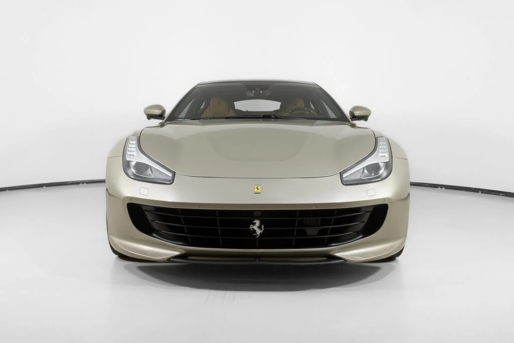 2019 Ferrari GTC4Lusso - Image 8 of 21