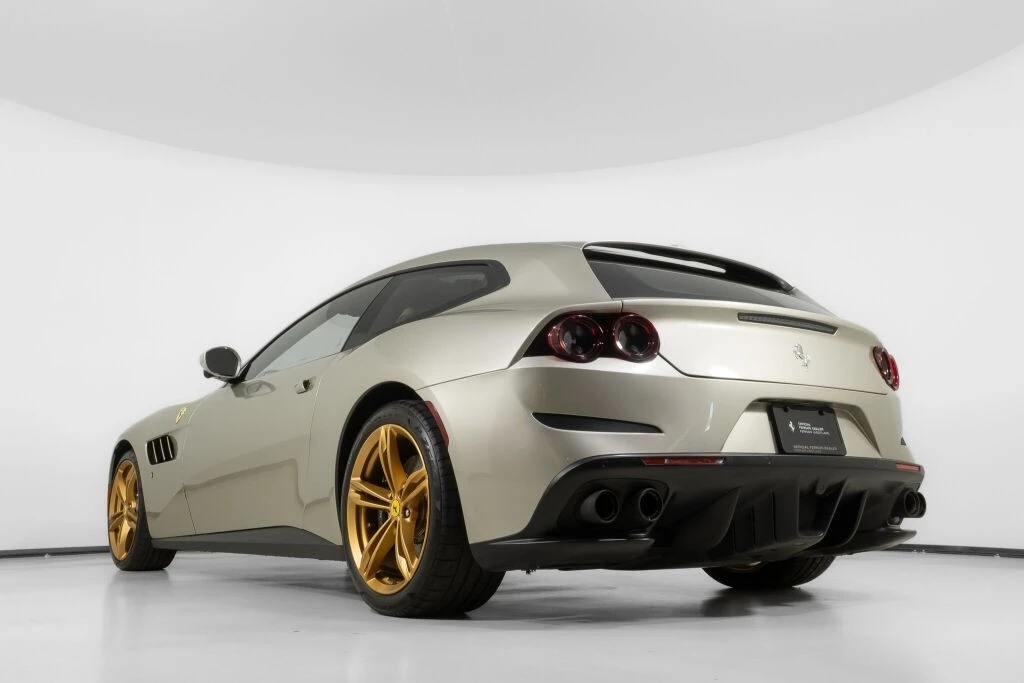 2019 Ferrari GTC4Lusso - Image 16 of 21