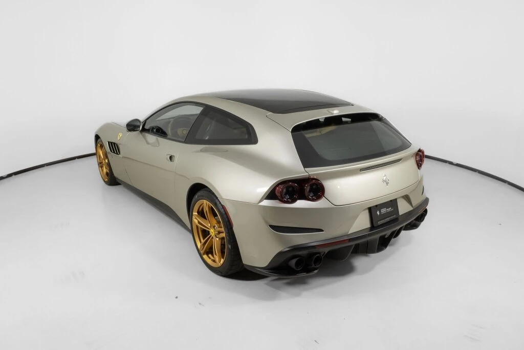 2019 Ferrari GTC4Lusso - Image 18 of 21