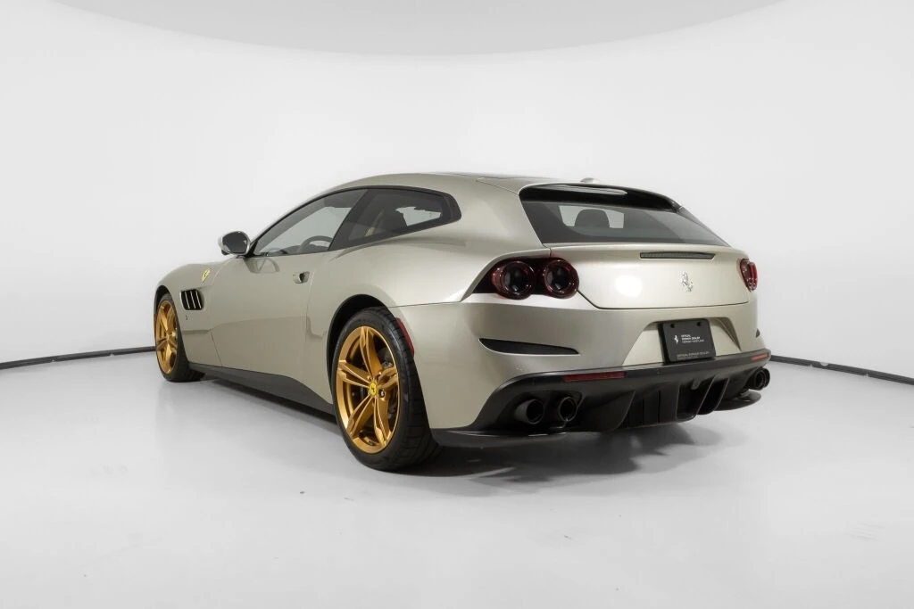 2019 Ferrari GTC4Lusso - Image 7 of 21