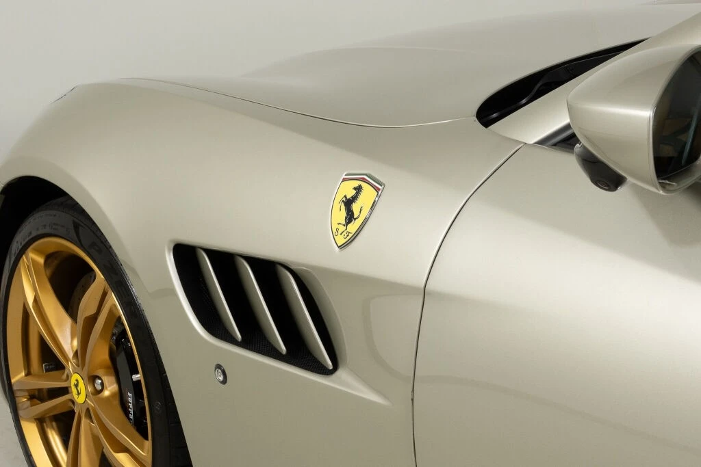 2019 Ferrari GTC4Lusso - Image 14 of 21