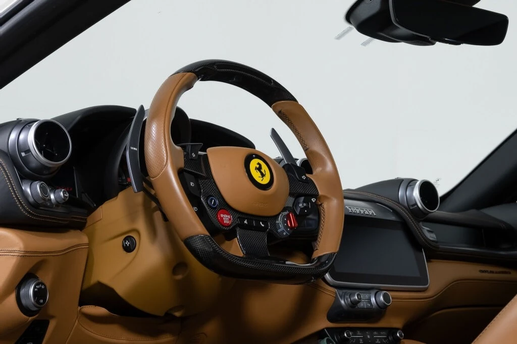 2019 Ferrari GTC4Lusso - Image 5 of 21