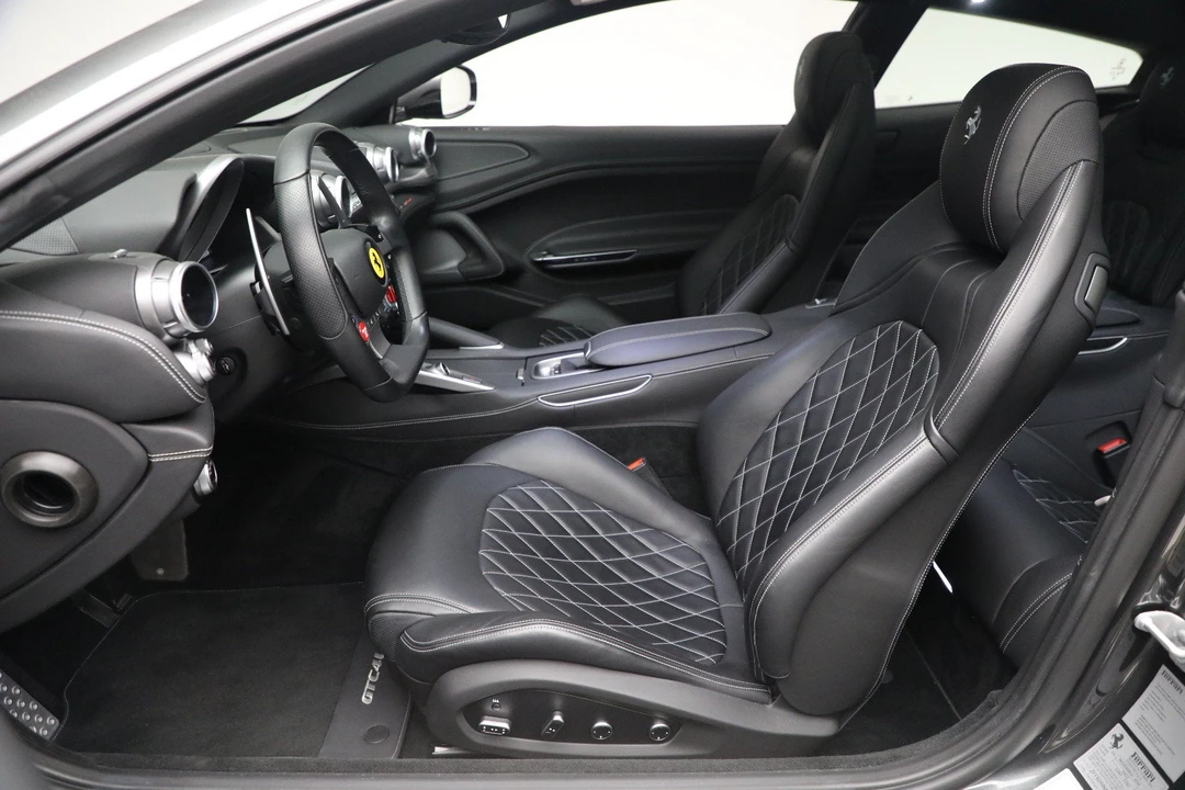 2019 Ferrari GTC4Lusso - Image 15 of 25
