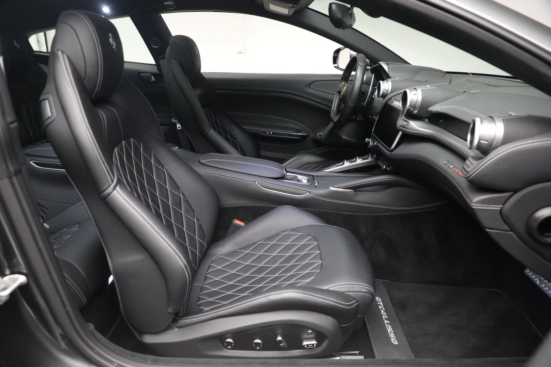 2019 Ferrari GTC4Lusso - Image 19 of 25