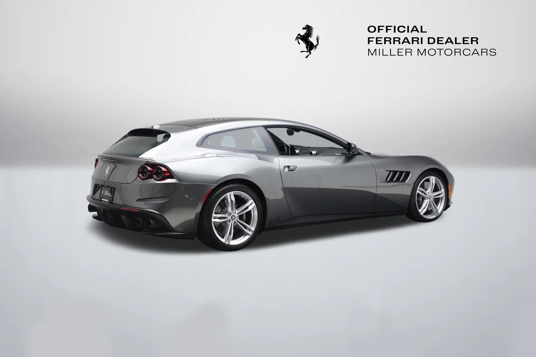 2019 Ferrari GTC4Lusso - Image 9 of 25