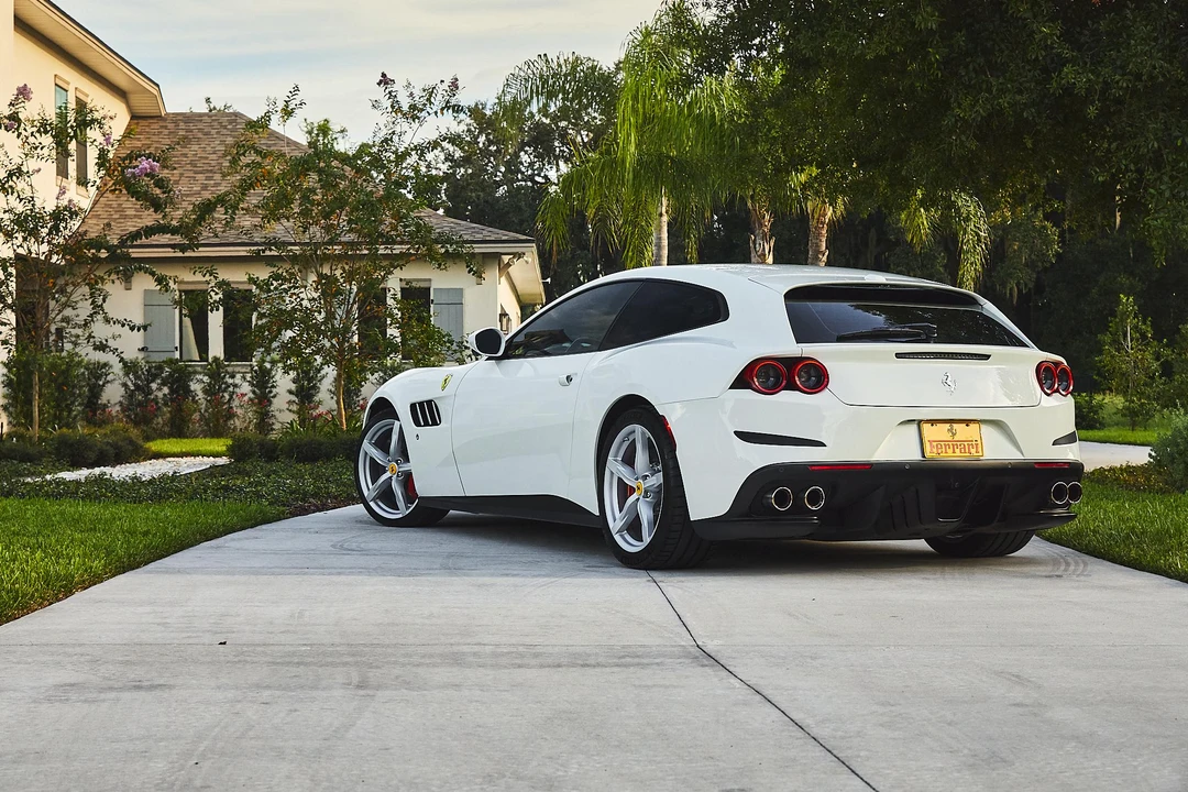 2019 Ferrari GTC4Lusso - Image 23 of 31