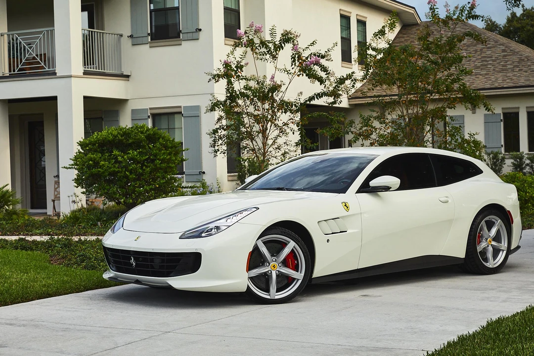 2019 Ferrari GTC4Lusso - Image 2 of 31