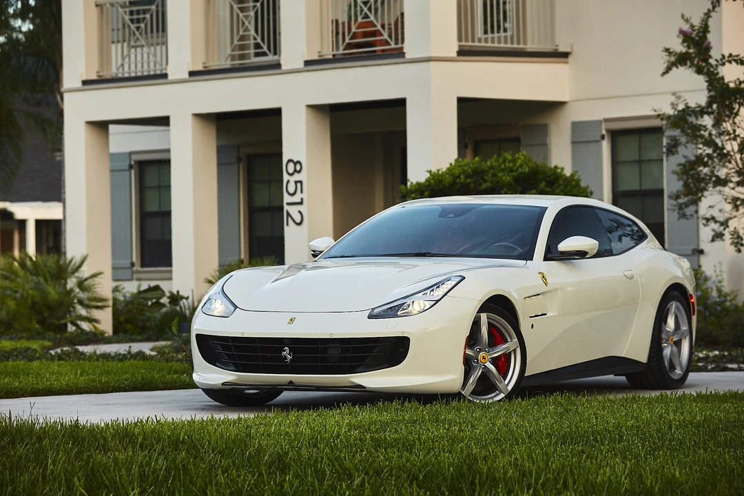 2019 Ferrari GTC4Lusso - Image 12 of 31