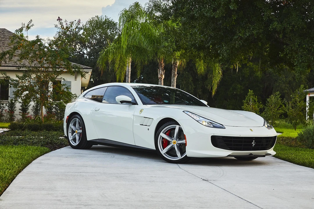 2019 Ferrari GTC4Lusso - Image 6 of 31