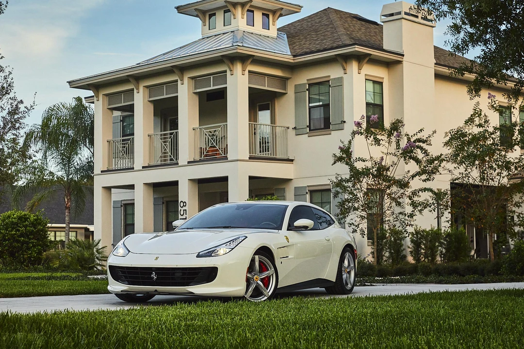 2019 Ferrari GTC4Lusso - Image 14 of 31