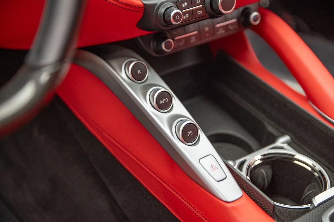 2019 Ferrari GTC4Lusso - Image 22 of 31
