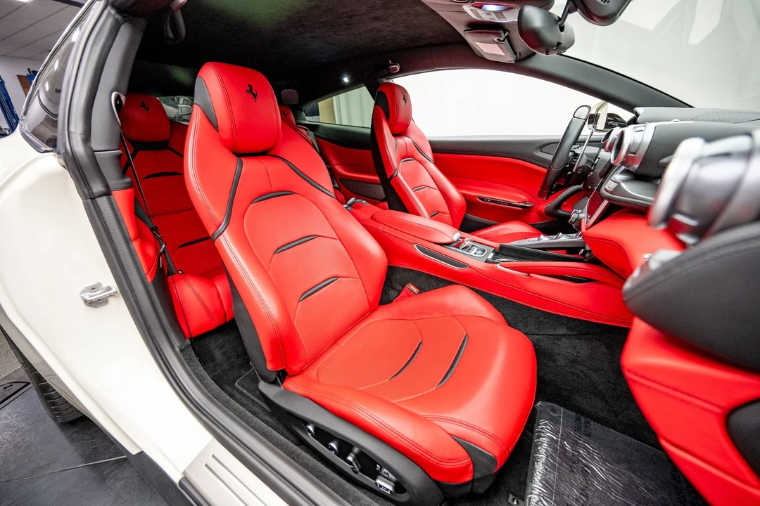 2019 Ferrari GTC4Lusso - Image 15 of 31