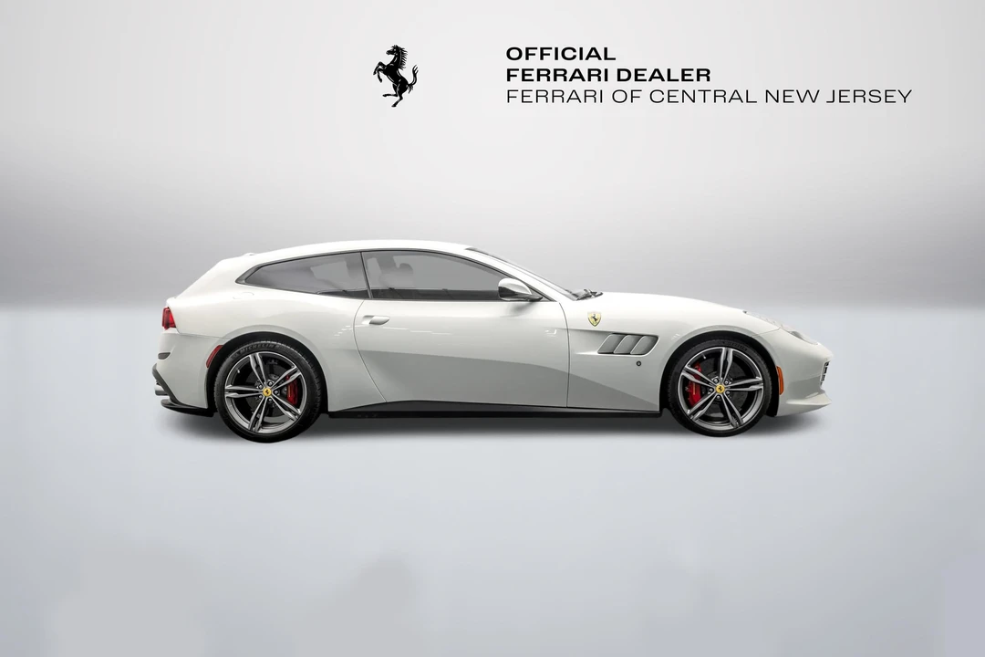 2019 Ferrari GTC4Lusso - Image 8 of 31