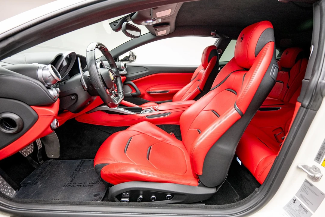 2019 Ferrari GTC4Lusso - Image 12 of 31