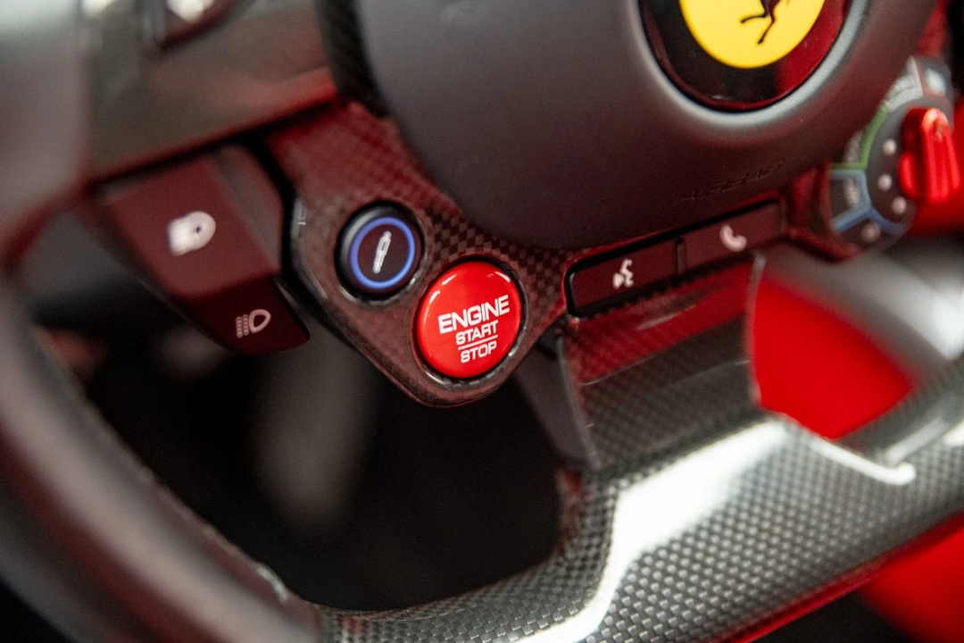2019 Ferrari GTC4Lusso - Image 19 of 31