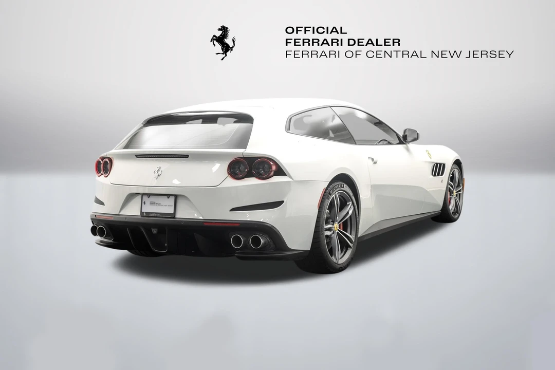 2019 Ferrari GTC4Lusso - Image 7 of 31