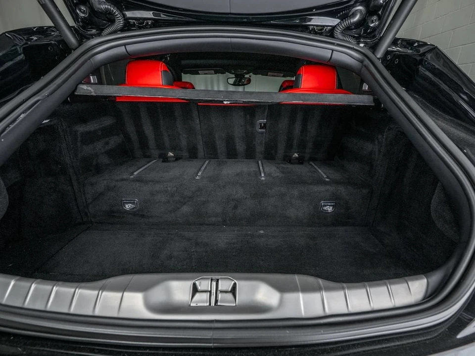 2019 Ferrari GTC4Lusso - Image 11 of 31