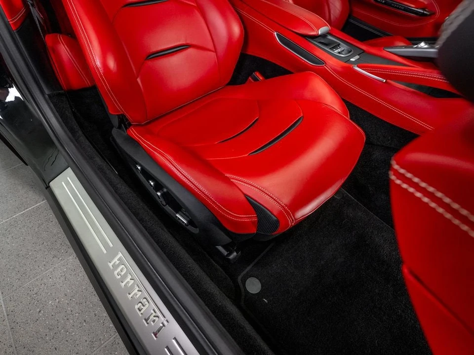 2019 Ferrari GTC4Lusso - Image 21 of 31