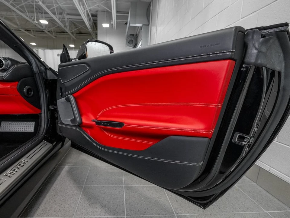 2019 Ferrari GTC4Lusso - Image 22 of 31