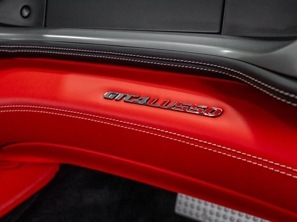 2019 Ferrari GTC4Lusso - Image 25 of 31