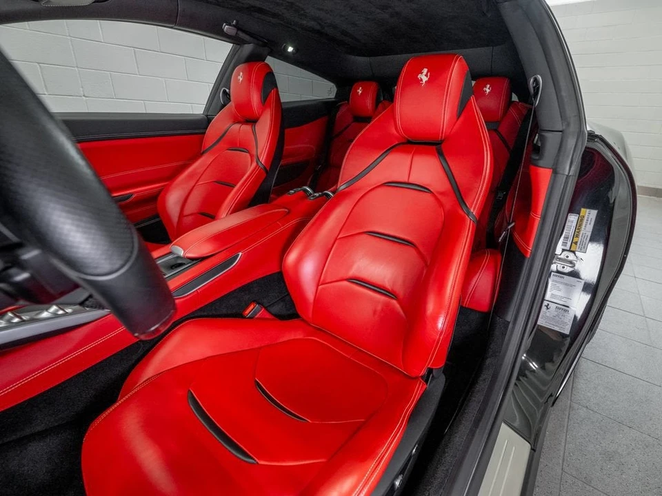 2019 Ferrari GTC4Lusso - Image 14 of 31