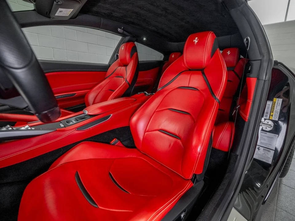 2019 Ferrari GTC4Lusso - Image 16 of 31
