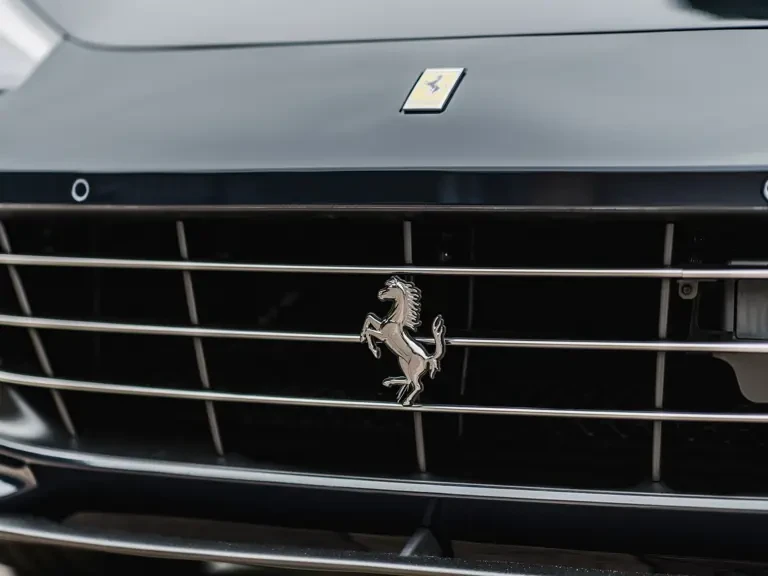 2019 Ferrari GTC4Lusso - Image 8 of 31