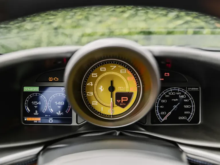 2019 Ferrari GTC4Lusso - Image 14 of 31