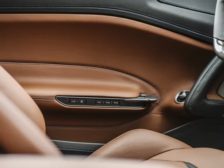 2019 Ferrari GTC4Lusso - Image 27 of 31