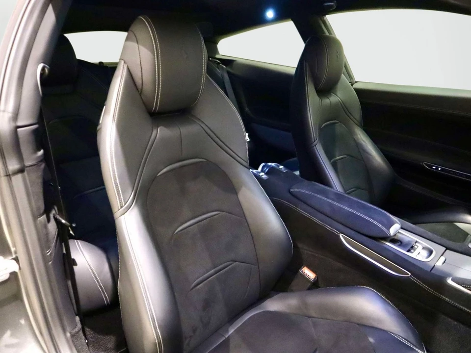 2019 Ferrari GTC4Lusso - Image 17 of 31
