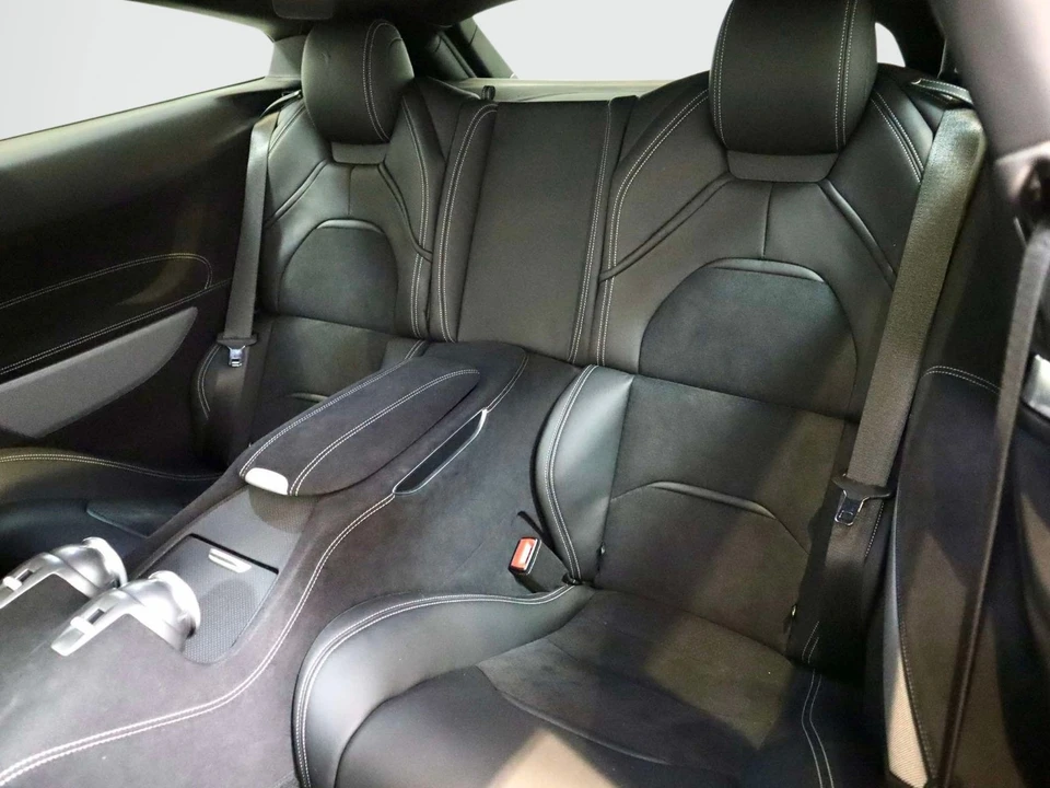 2019 Ferrari GTC4Lusso - Image 22 of 31
