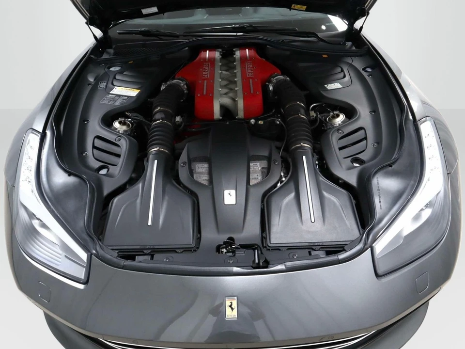 2019 Ferrari GTC4Lusso - Image 10 of 31