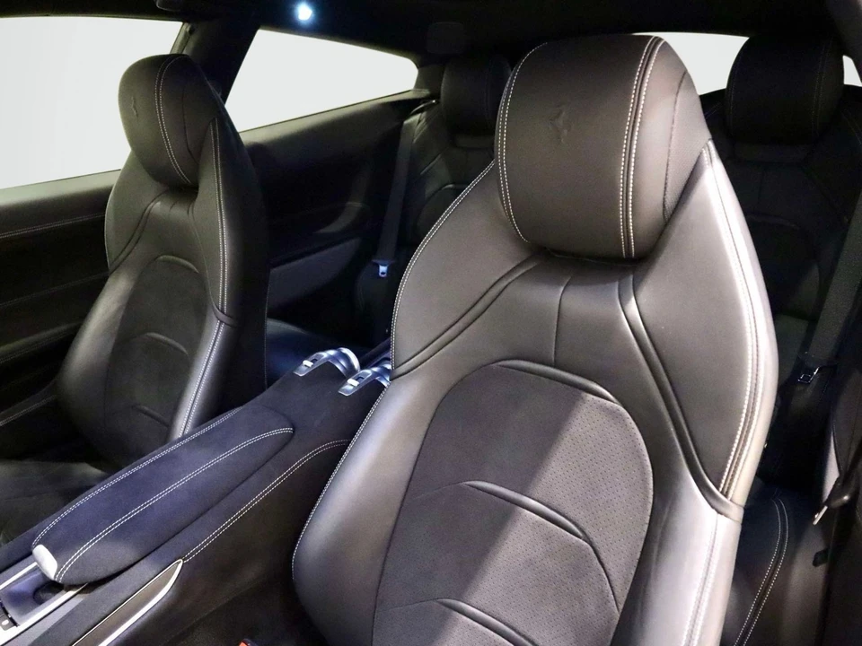 2019 Ferrari GTC4Lusso - Image 21 of 31