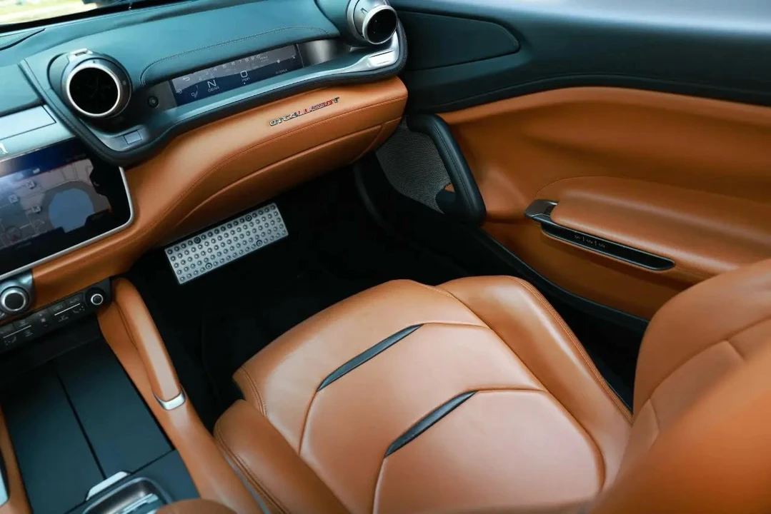 2019 Ferrari GTC4Lusso T - Image 24 of 31