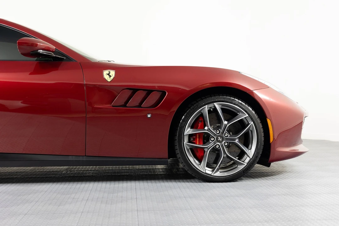 2019 Ferrari GTC4Lusso T - Image 27 of 31
