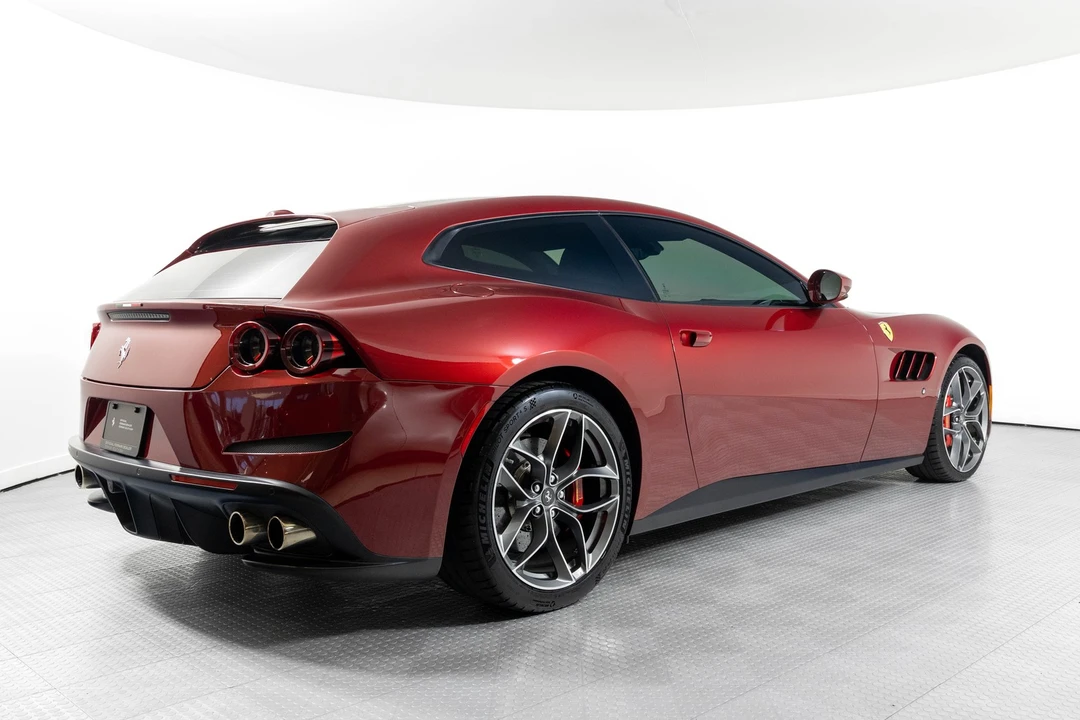 2019 Ferrari GTC4Lusso T - Image 19 of 31