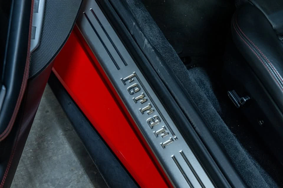 2019 Ferrari Portofino - Image 19 of 20
