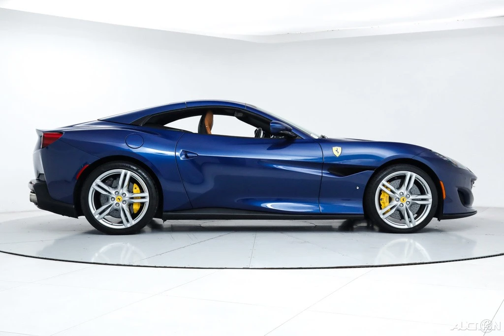 2019 Ferrari Portofino - Image 11 of 21