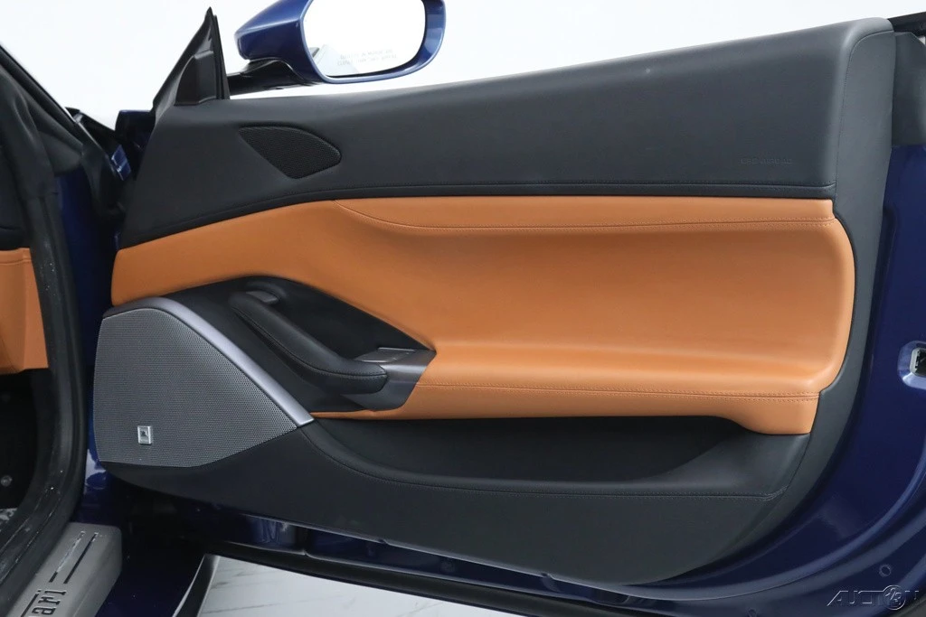 2019 Ferrari Portofino - Image 20 of 21