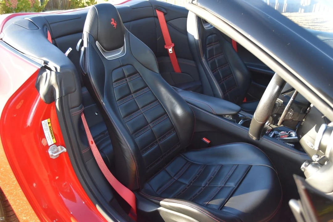 2019 Ferrari Portofino - Image 28 of 30