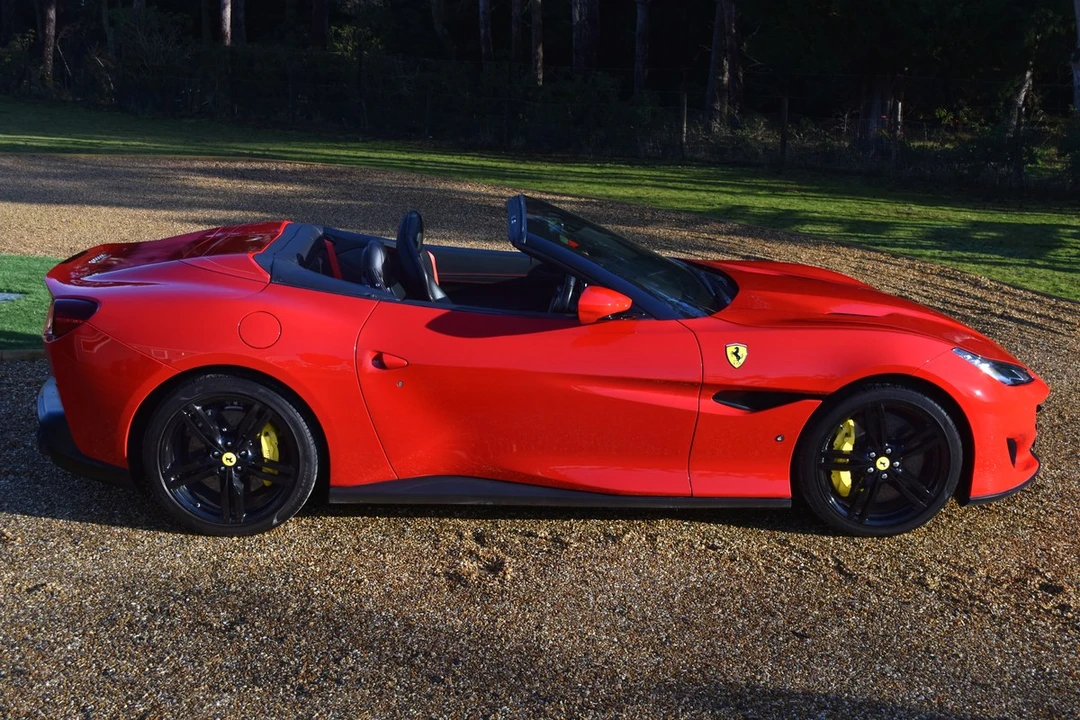 2019 Ferrari Portofino - Image 11 of 30
