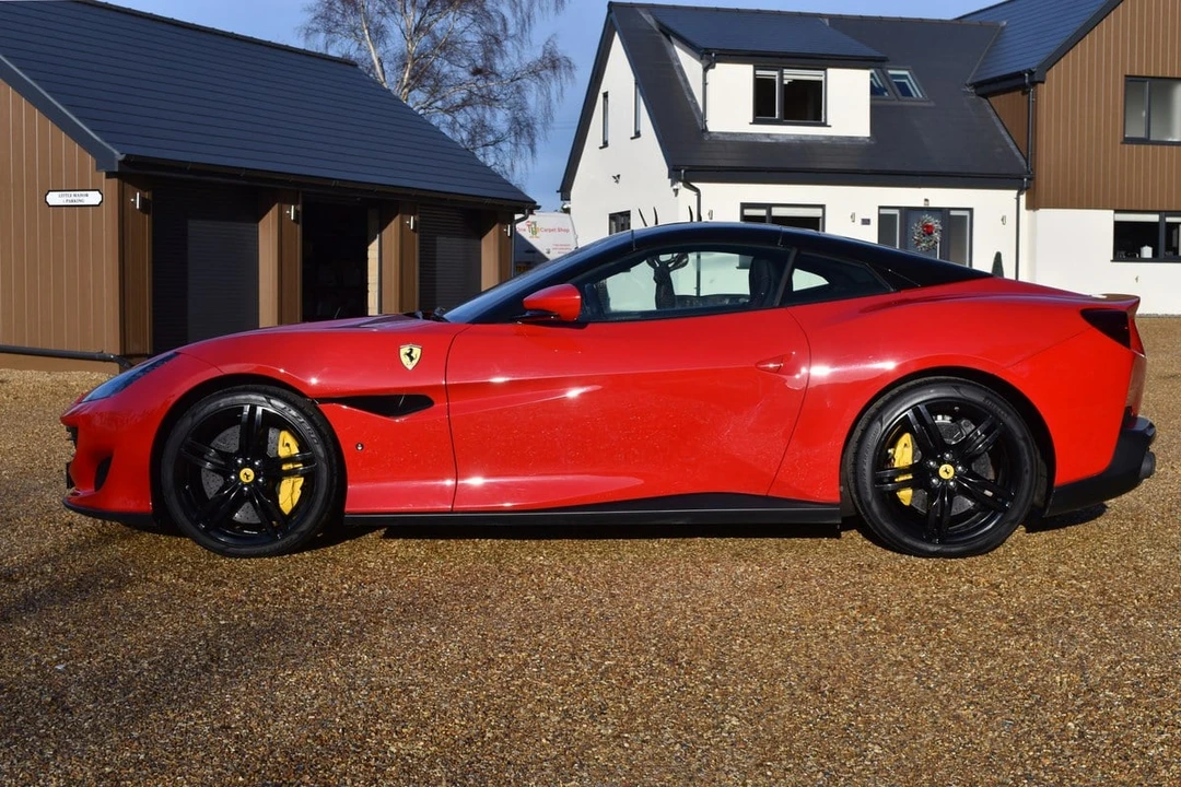 2019 Ferrari Portofino - Image 17 of 30
