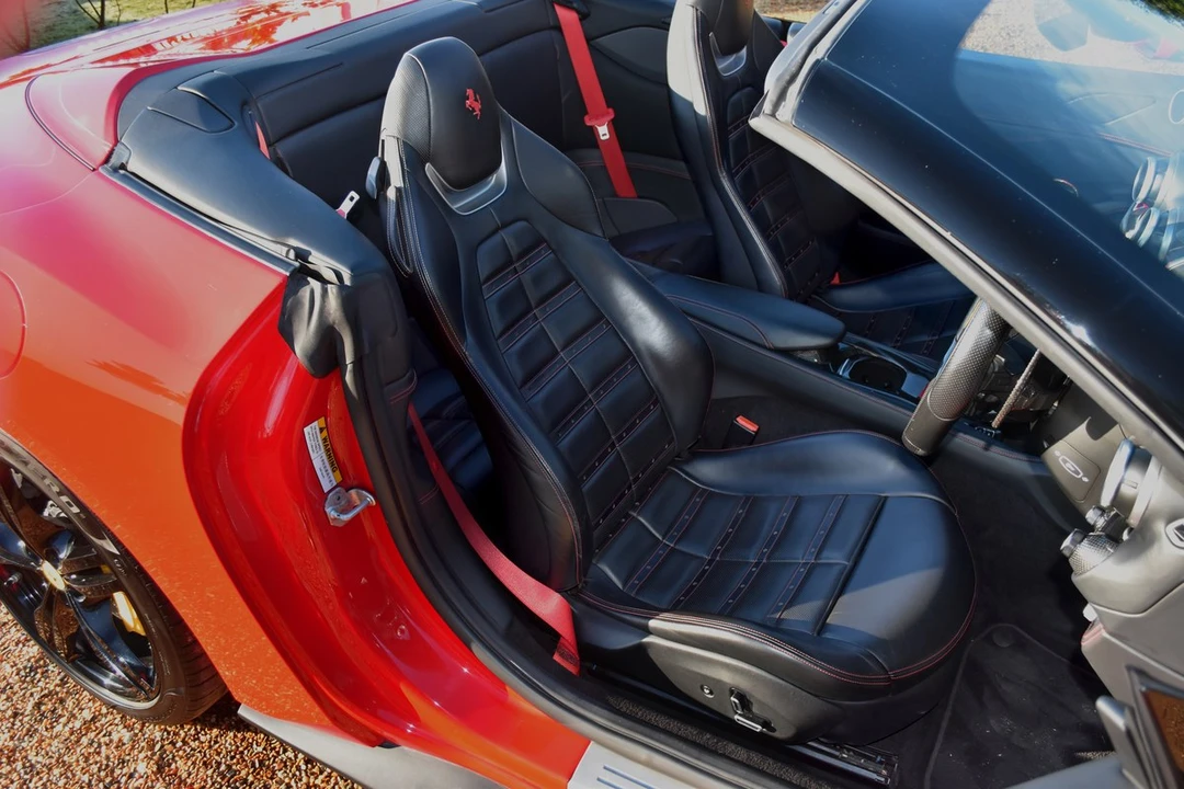 2019 Ferrari Portofino - Image 27 of 30
