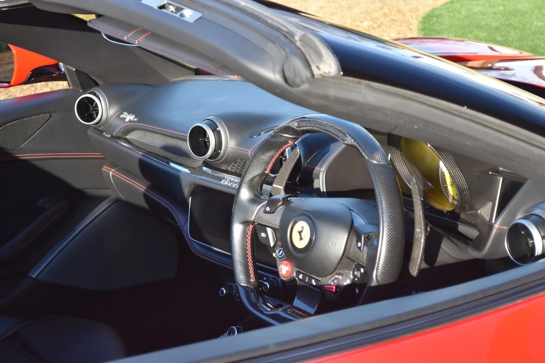 2019 Ferrari Portofino - Image 26 of 30