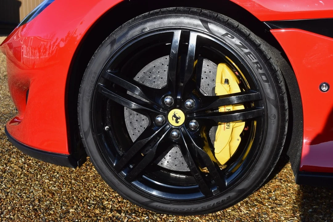 2019 Ferrari Portofino - Image 23 of 30