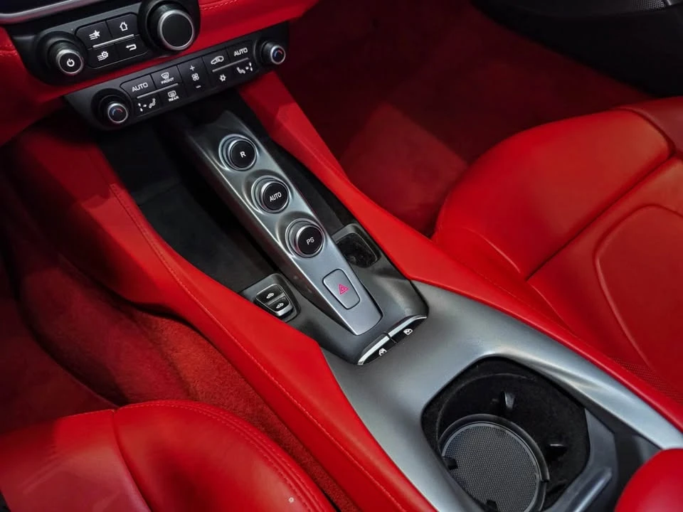 2019 Ferrari Portofino - Image 13 of 16