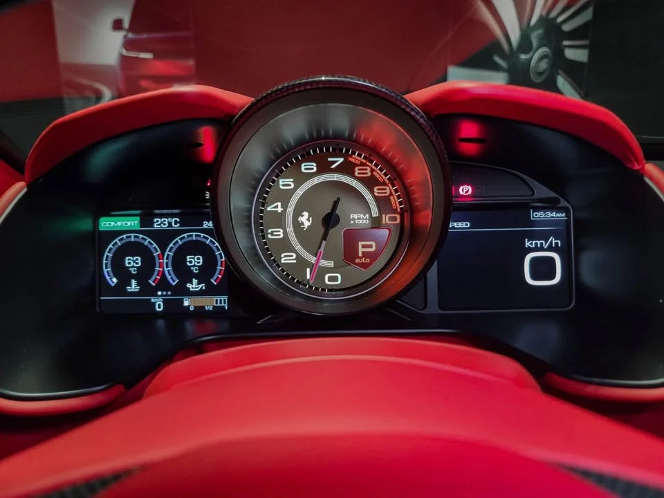 2019 Ferrari Portofino - Image 12 of 16