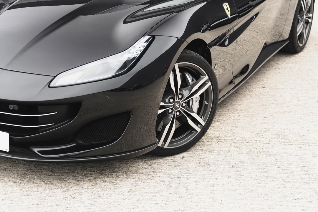 2019 Ferrari Portofino - Image 15 of 31
