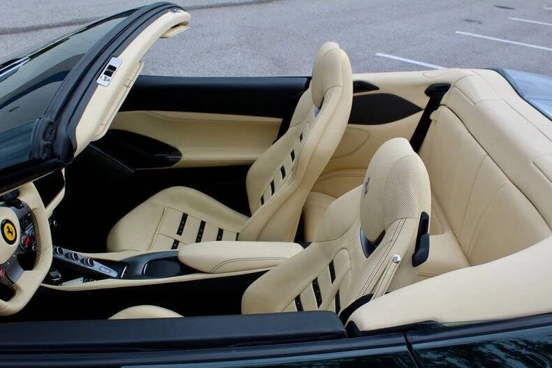 2019 Ferrari Portofino - Image 27 of 31